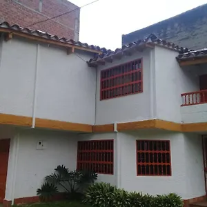 Hostal Palmas Del Estadio 2